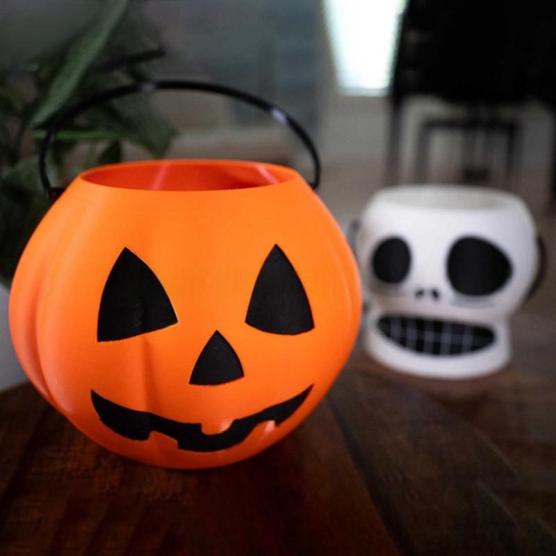 Retro Halloween Treat Container Plastic Candy Bucket For Halloween Party Home Decorations Indoor and Outdoor