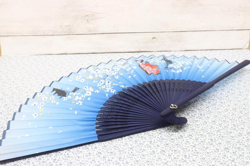 Castle Enterprises Premium Handmade Fans Blossom and Maiko Set of 20 A Bulk a Great Japanese Souvenir for Foreigners [Cherry (Blue)] - Purchase,