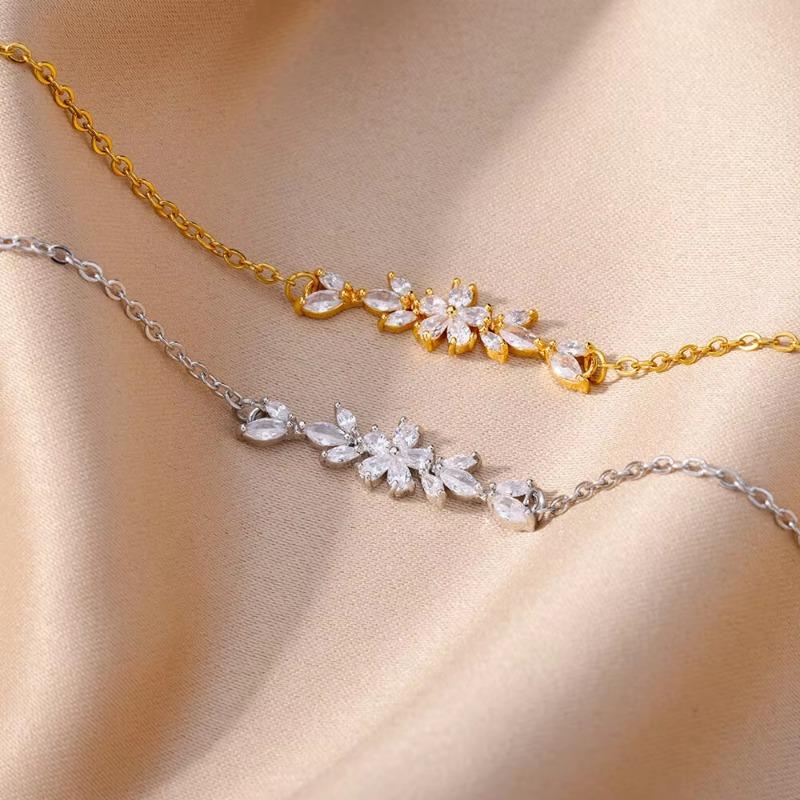 Zircon Flower Bracelet Women's Fashion Light Luxury Design Gold Chain Light Luxury Jewelry