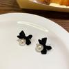 Elegant Retro Red Bow & Pearl No-Piercing Ear Clips
