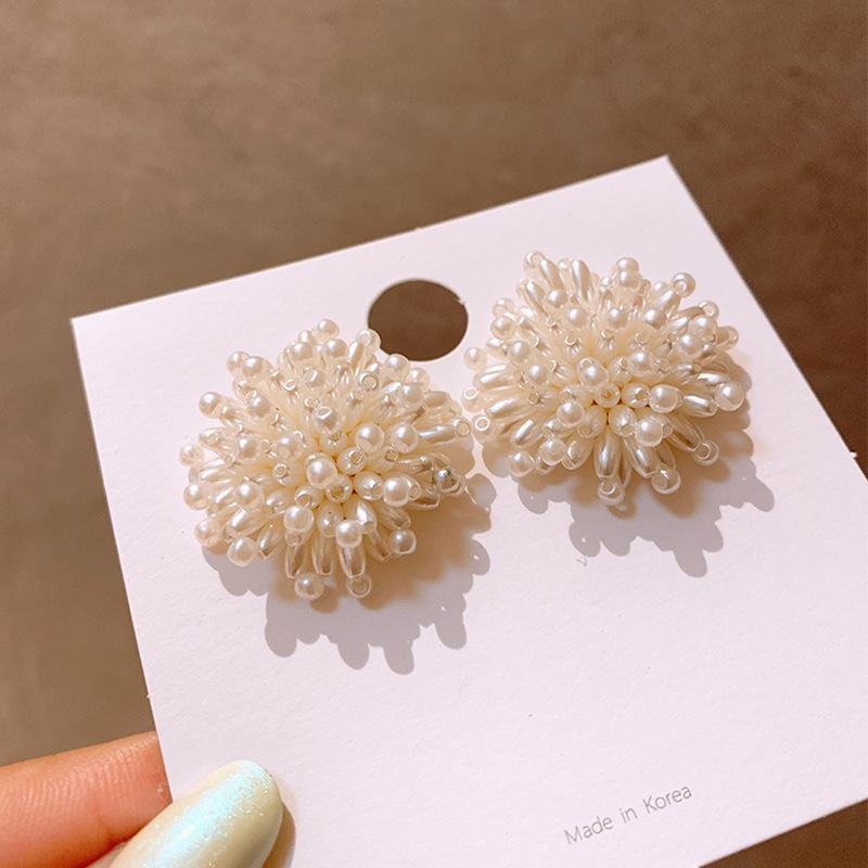 Silver needle French retro flower pearl fringed earrings personality sweet temperament stud earrings women
