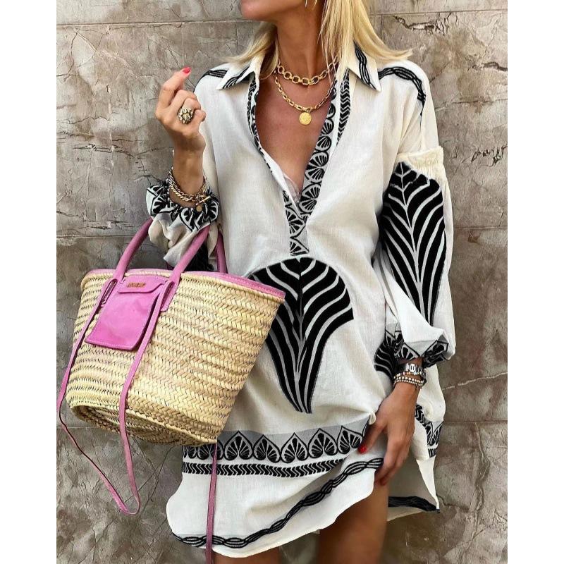 

White Loose Fit Shirt Dress with Black Geometric & Leaf Print, Casual Flowy Tunic Dress S чорний