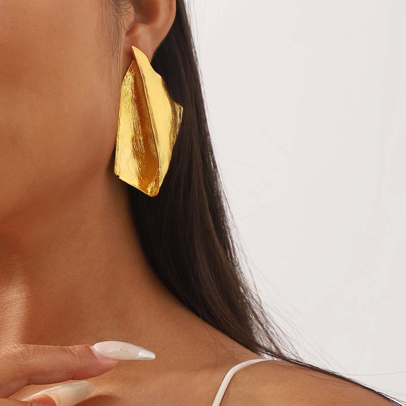 Exaggerated Metal Irregular Stud Earrings for Women Vintage Gold Color Geometric Texture Personality Earrings Party Jewelry Gift