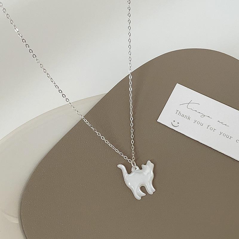 White Fritillary Kitten Pendant Necklace Female Design Sense Niche Simple Various Stylish Versatile Neck Chain Collarbone Chain