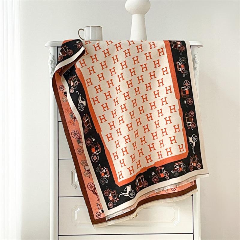 Retro carriage warm shawl fashion letter imitation cashmere double-sided decorative scarf autumn and winter with thickened scarf