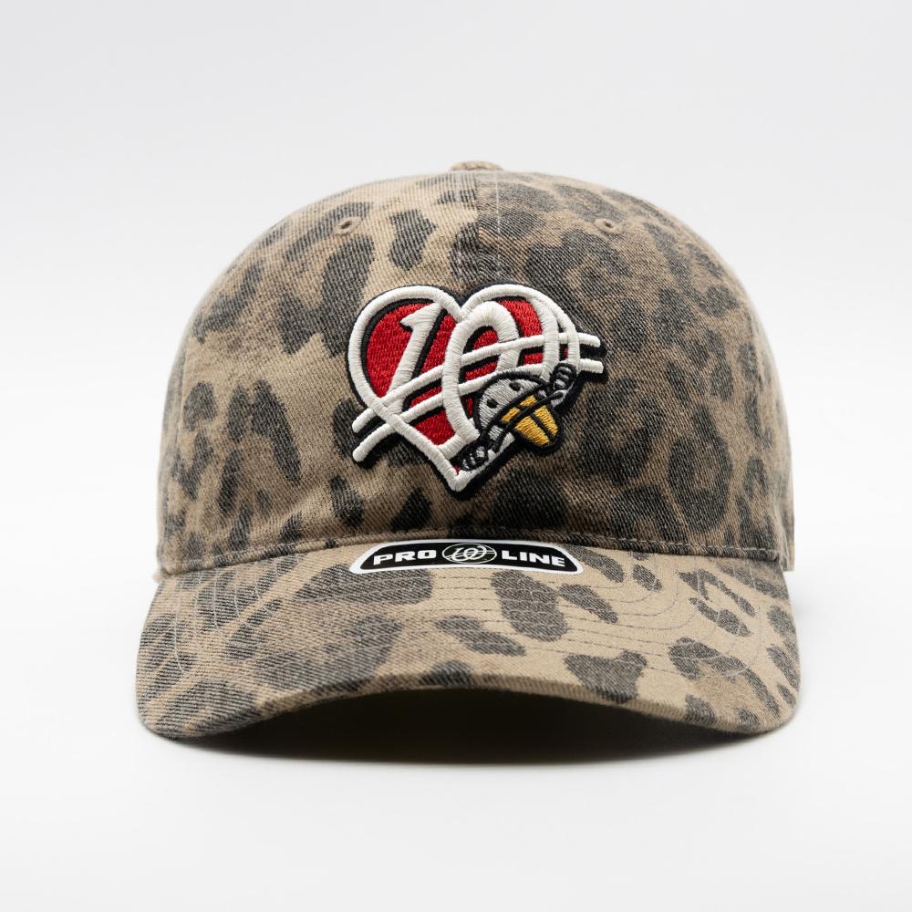 Wieoldeuwoldeu Leopard Heart Logo Ball Cap