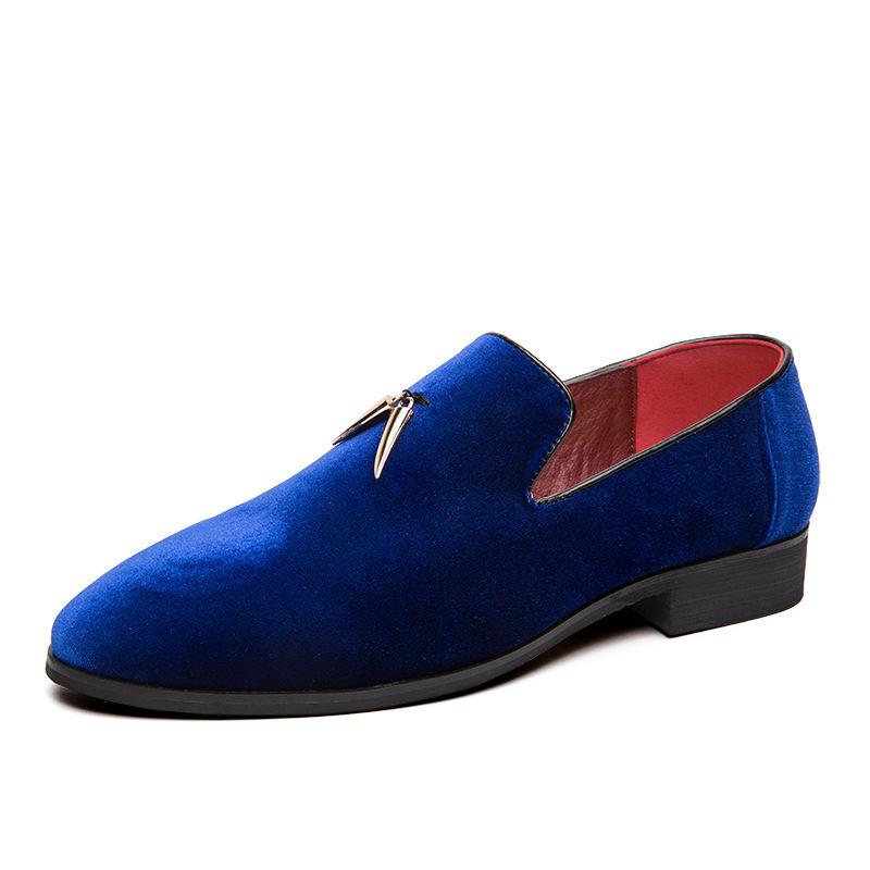 Men's Suede Pointed Toe Slip-On Shoes – British Style Casual Footwear for Nightclubs, Large Sizes Available.