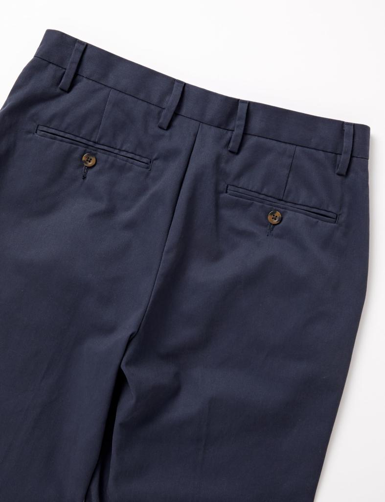[Amazon Essentials] Men's Classic Fit Chino Pants, No Pleats, Wrinkle-Resistant, Navy, W31 / L30