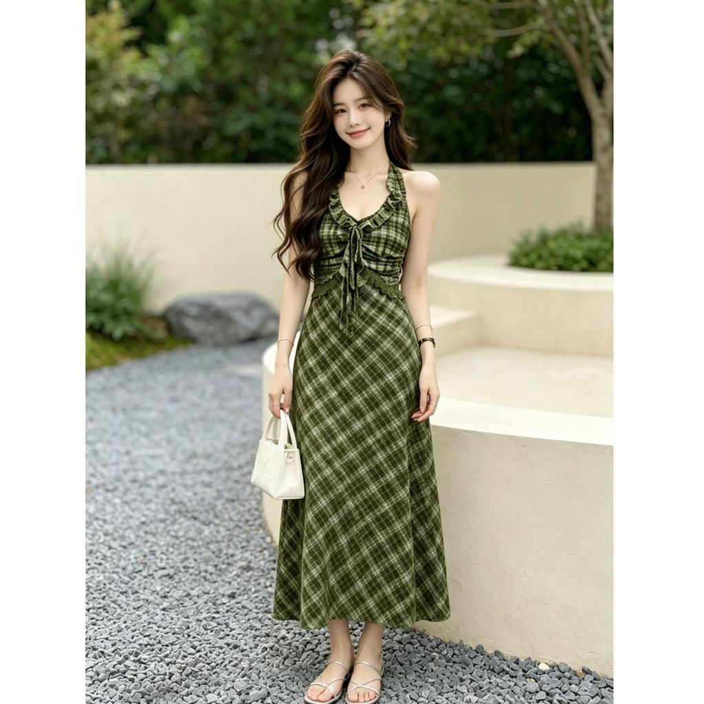 Retro Design French Dress Summer 2026 Korean Version Plaid New Temperament Waist Green Slim Dress