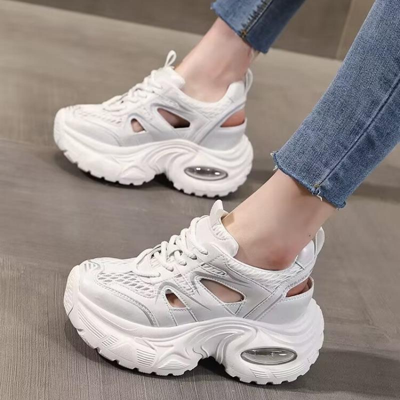 Neue höhenvergrößernde Dad-Schuhe für Damen, perforiert, atmungsaktiv und vielseitig, lässige Sportschuhe