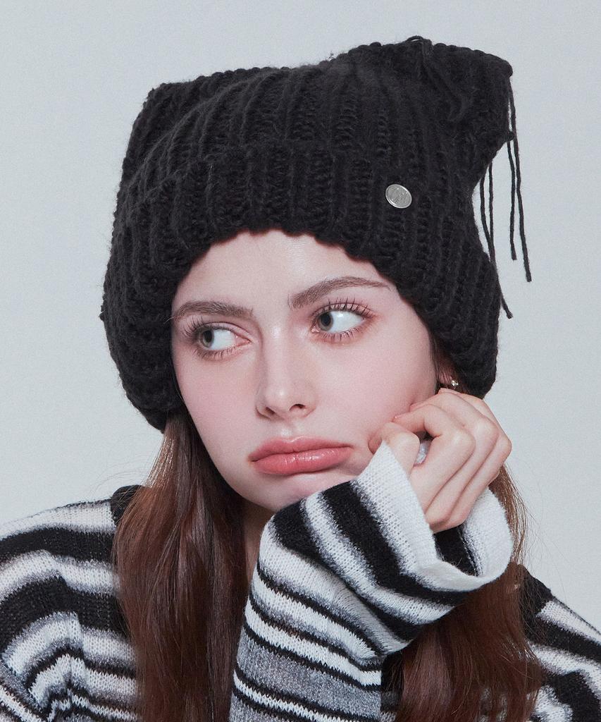 Chyami Kitty Knit Black Beanie