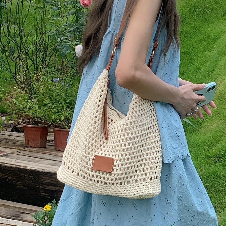 Woven Hollow Bag Women's 2025 New Summer Seaside Vacation Travel Tote Bag Beach Bag Shoulder Armpit Bag