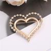 1Pc Creative Personalized Love Brooch Korean Edition Fashion Pin Sweet and Cute Jewelry Accessories Party Birthday Festival Gift