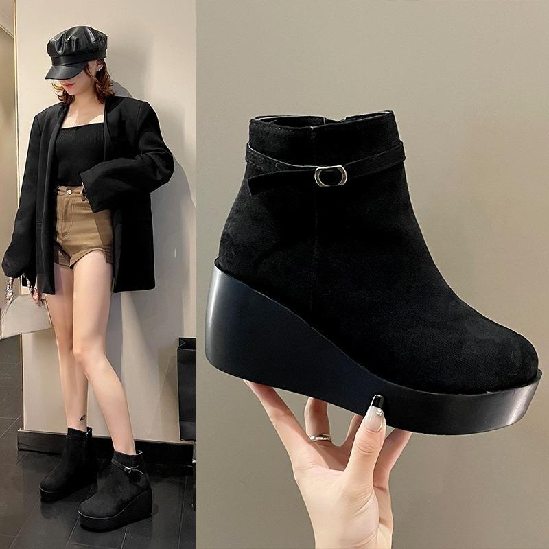 Korta stövlar, Rund tå, Mellanhög klack, Damstövlar i plusstorlek, Stövlar med tjocksulad kilklack, Damskor