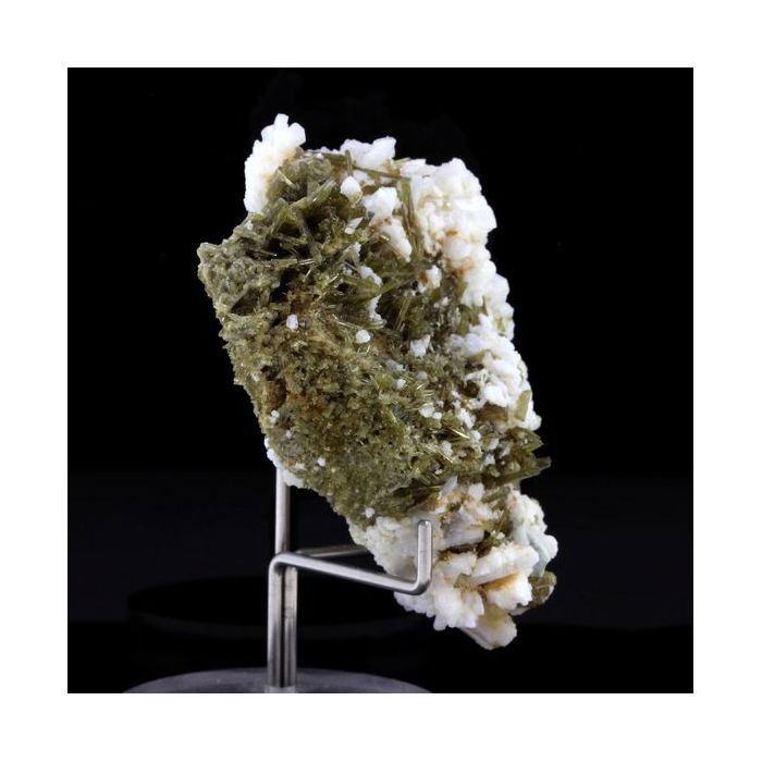 Pierres et Minéraux. Clinozoisite. 242.0 ct. Marine de Scala, Canari, Haute-Corse, France.