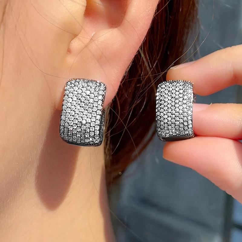 Huitan Náušnice kruhy s plnou kubickou zirkonií pro ženy Bling Bling Temperament Dámské ušní doplňky Luxusní svatební šperky