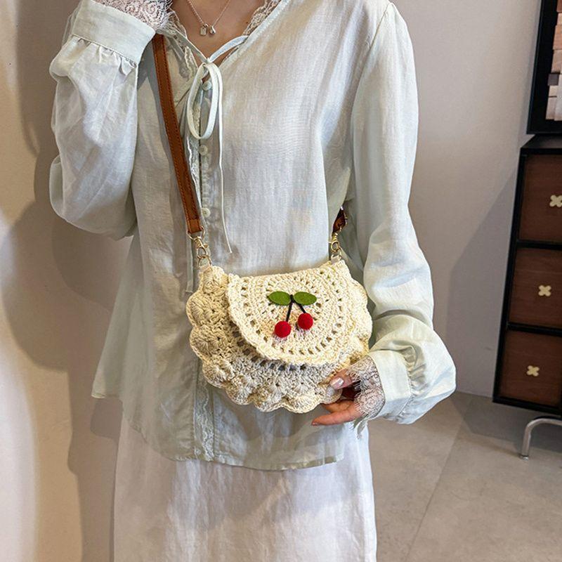 Yogodlns Vintage Woven Straw Handbag New Vacation Style Round Summer Beach Bag Fashion Crossbody Bag Ladies Messenger Bags