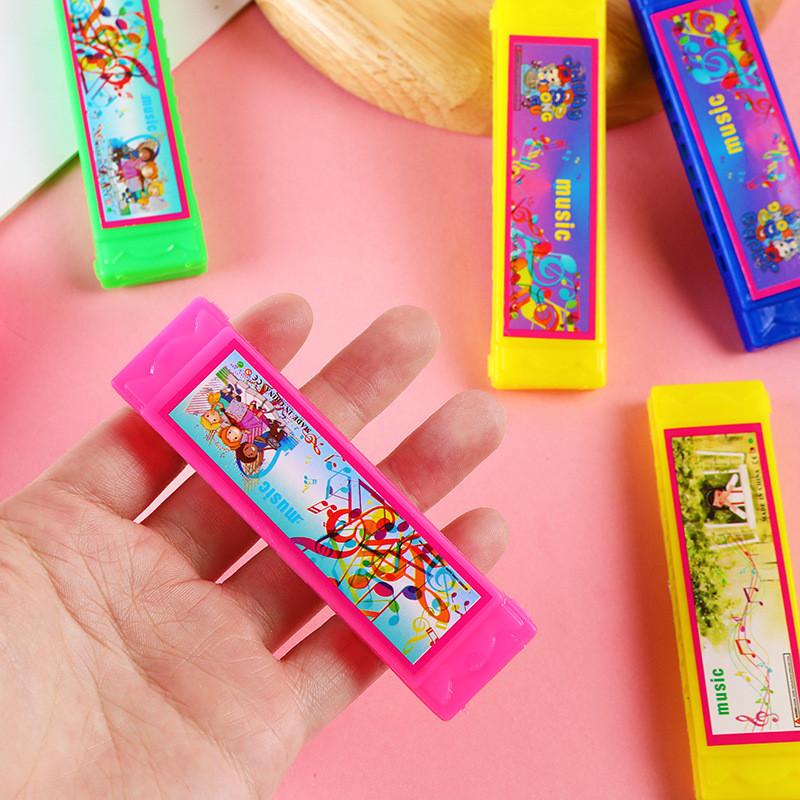 Childrens Shaped Plastic Harmonica With Easy Blow Mechanism For Beginner Music Education