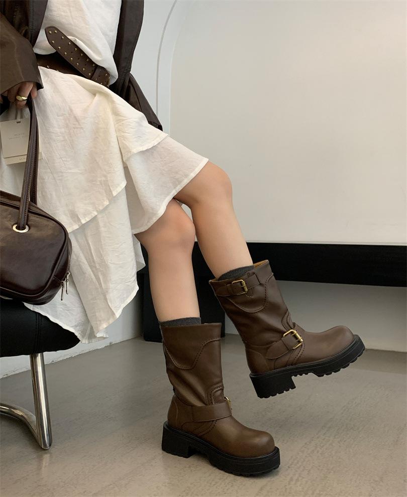 

Niche light luxury 2025 autumn and winter handmade women s shoes foreign trade retro women s shoes women s boots soft leather retro belt 40 темно-коричневого