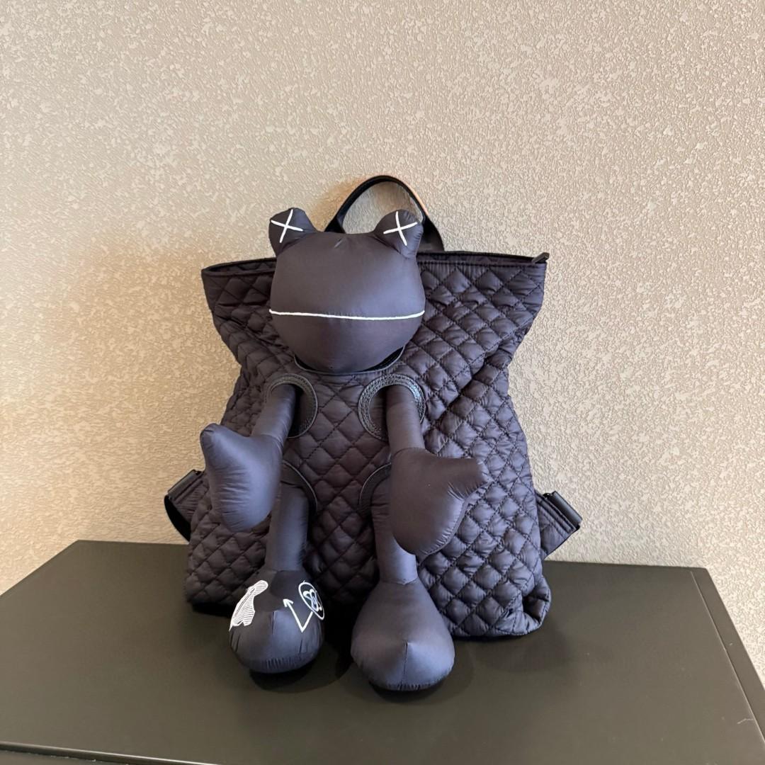 

Рюкзак женский кукольный рюкзак повседневный рюкзак мультфильм маленький монстр колледж сумка 40*40*10CM