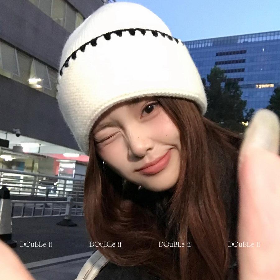 Double inin Korean version of simple college style splicing contrasting color knitted hat women's warm wool hat