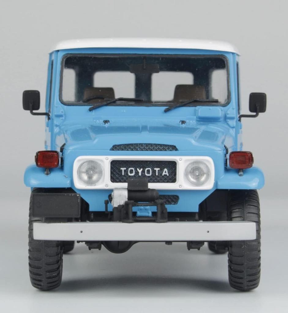Toyota Land Cruiser BJ 44 med 3D-printade detaljförbättringsdelar Plastmodell PIT007 Platz/Italeri 1/24 (Mjuktopp/Hårdtopp) (Bil)
