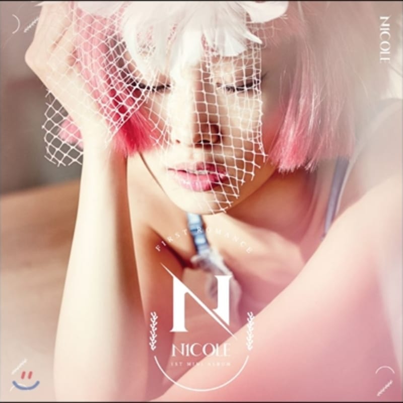 

Nicole - 1st Mini Album: First Romance