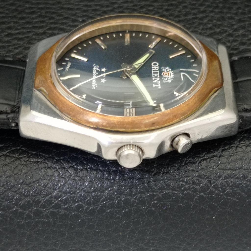 USED MENS ORIENT AUTOMATIC JAPAN 46941 DAY&DATE BLUE COLOR DIAL WATCH A431481-2 R107-a431481