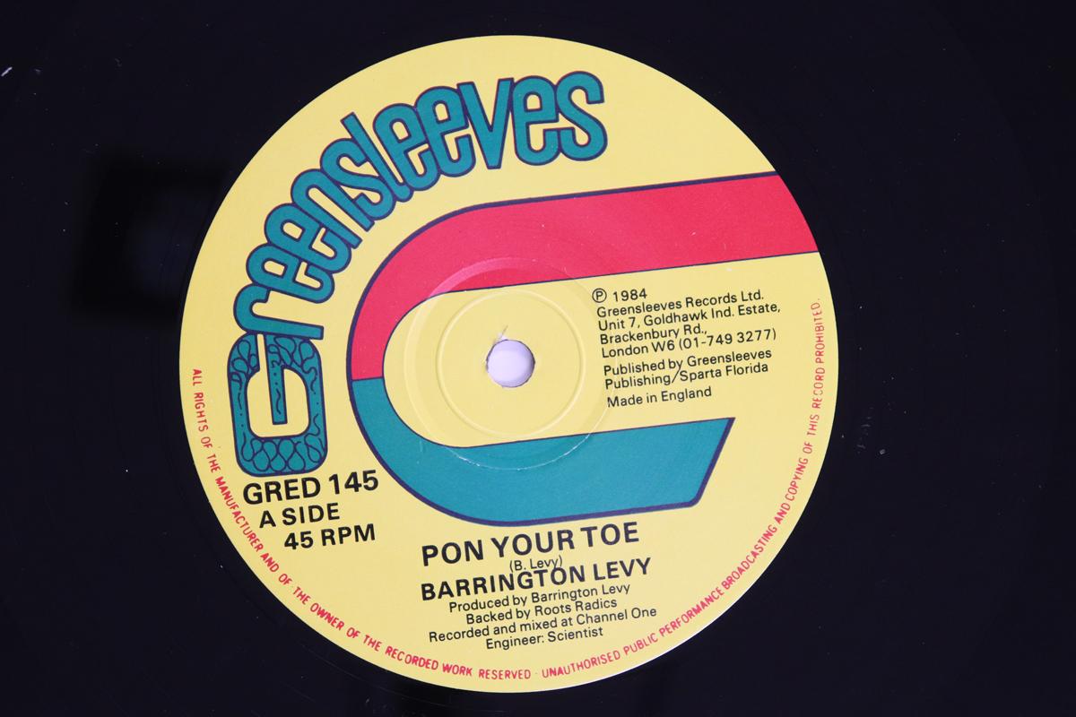 

12inch Record BARRINGTON LEVY Pon Your Toe Girl I Love You GRED145 Greensleeves Re 1984 UK Reggae Ska Dub Used
