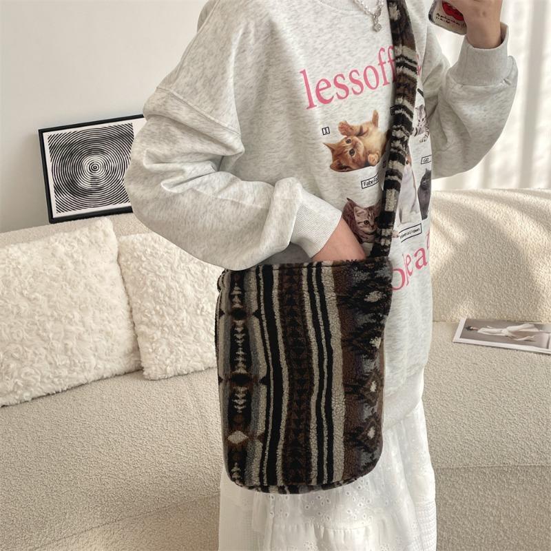 41 autumn and winter fashion leopard print woolen underarm bag women's bucket bag large capacity shoulder bag