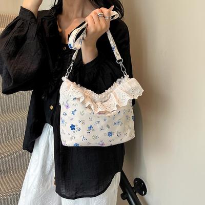 New Floral Bouquet Bag Cute Student Shoulder Bag Niche Large-capacity Portable Commuter Small Square Bag