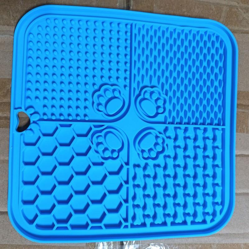 Silicone Slow Feeder Mat Dogs Cats With Suction Base Non-Slip Lick Pad Food Puzzle Tray In Multiple Colors