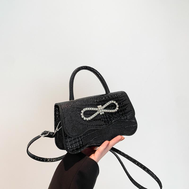 Niche design high value crocodile pattern handbag 2025 autumn new Korean version diamond-encrusted bow small square bag