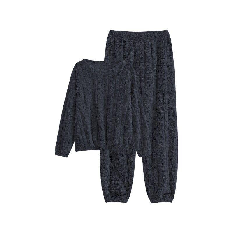 Jacquard Plush Coral Fleece Pajamas: Cozy Two-Piece Set for Autumn and Winter, Loose Fit for Couples
