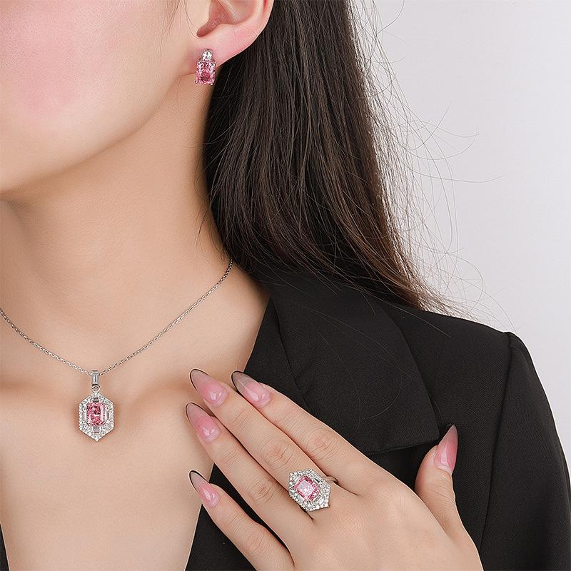 Autumn And Winter Jewelry Set High Carbon Diamond Ice Flower Cut Copper Inlaid Deep Pink Diamond Set Main Stone 8 * 10