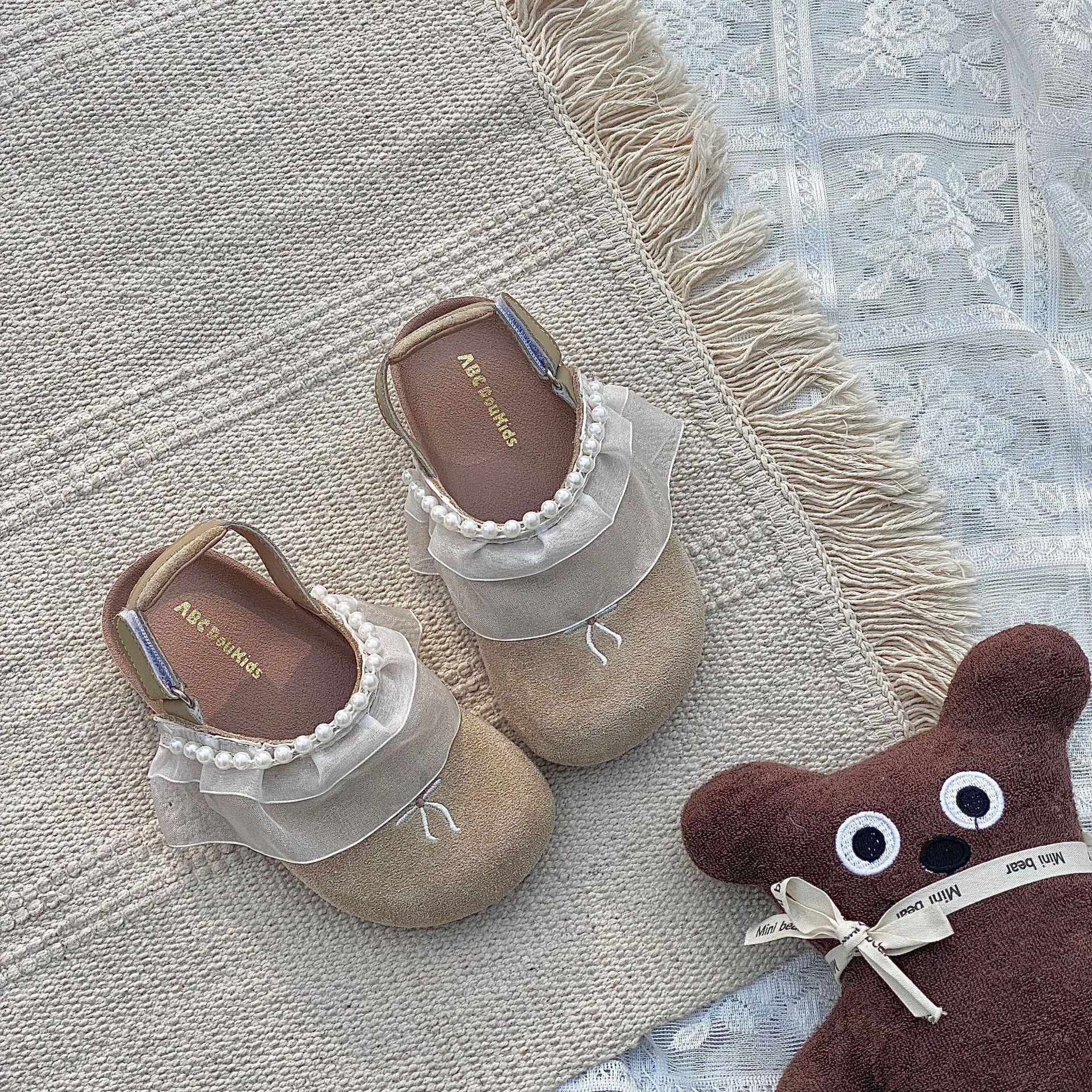

Шлепанцы Birken Sandals 2026 Весна Детские Сандалии с Жемчужным Кружевом с Закрытым Носом Детские Корейские Полуботинки 24