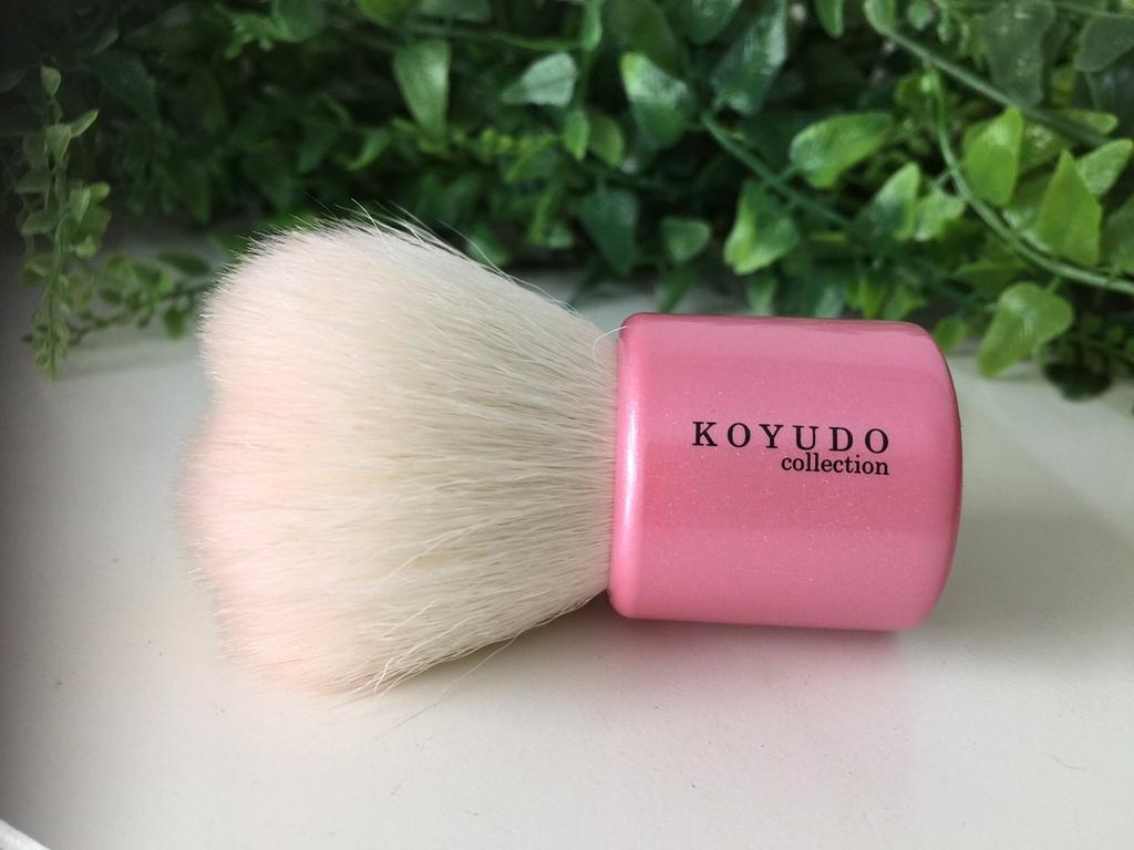Kumano Brush Flower Facial Cleansing Brush (Pink) KOYUDO Collection