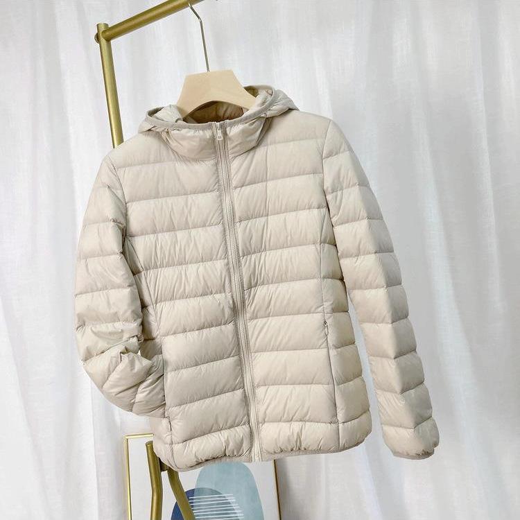 FASHION 2025 Light Down Jacket Women's Hooded Short Portable High Quality 90 White Duck Down Versatile Down Jacket Trendy Clothes