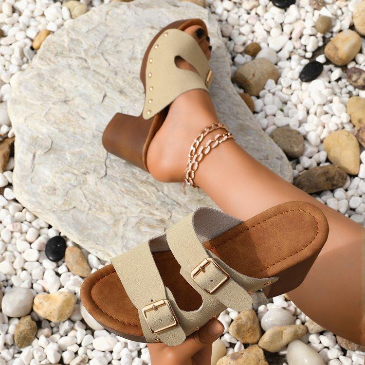 Large size thick high-heeled slippers women's summer new belt buckle rivet slippers Zhuotian sandals