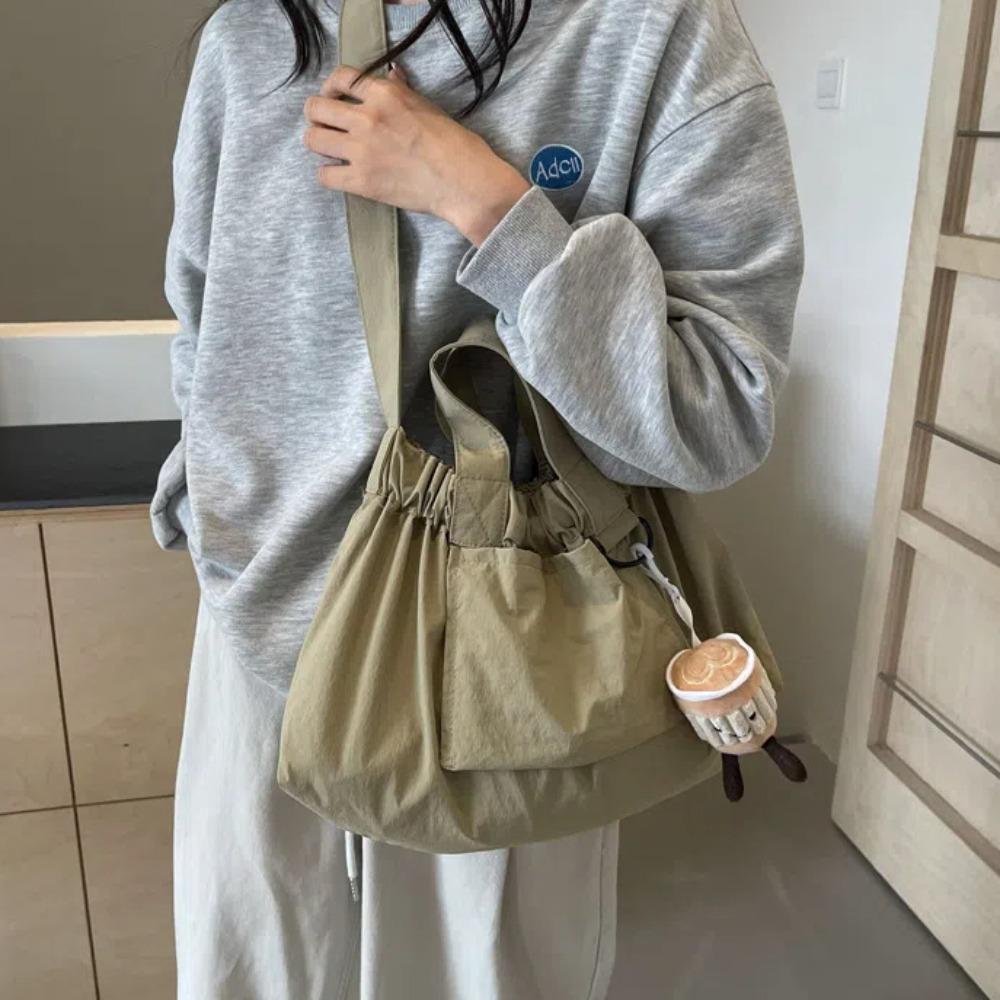 

Polyester Contrasting Colors Handbag Pleated Large Capacity Shoulder Bag Travel beige-no pendant