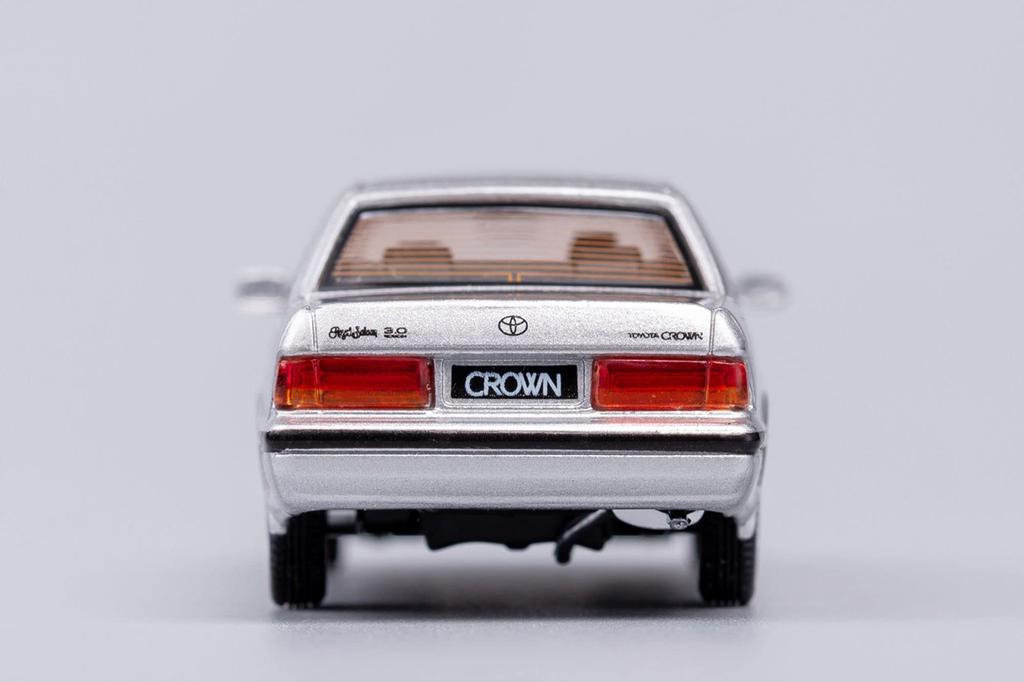 Gaincorp Products 1/64 Scale Toyota Crown JZS155 LHD Silver Finished Model KS-012-67