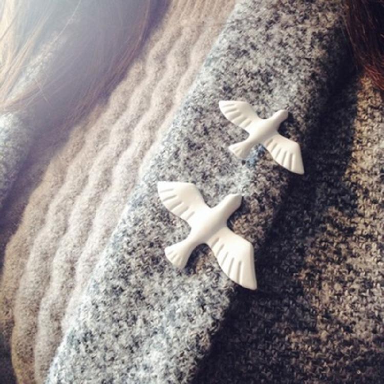Individualized Brooches Accessory Stylish Peace Doves Shaped Lapel Pin Ornament