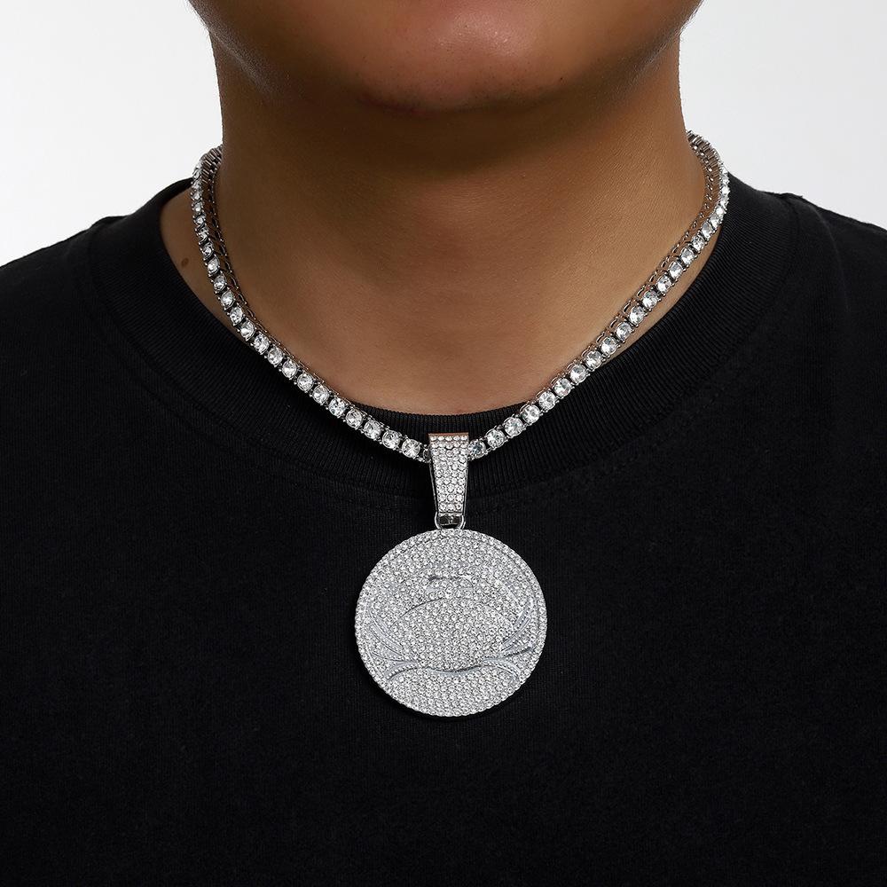 New Creative Round Shield Pattern Pendant, European and American Hip Hop Trendy Men's Pendant Necklace