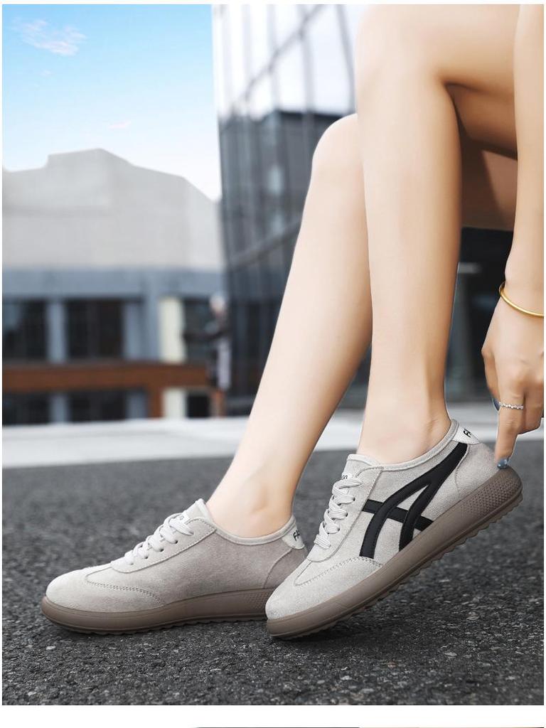 2025 Autumn/Winter Women's Retro Fleece-Lined German Training Shoes - Forrest Gump Inspired, Casual Cotton Running Sneakers.