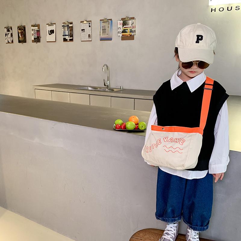 Large Capacity Korean Style Canvas Shoulder Bag For Kids Featuring Cute Alphabet Design