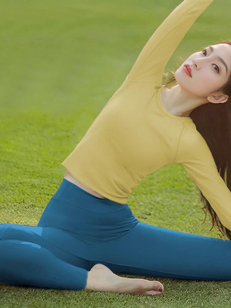 

Stunning Women s Long Sleeve Yoga Set: Autumn/Winter Pilates & Fitness Outfit Small