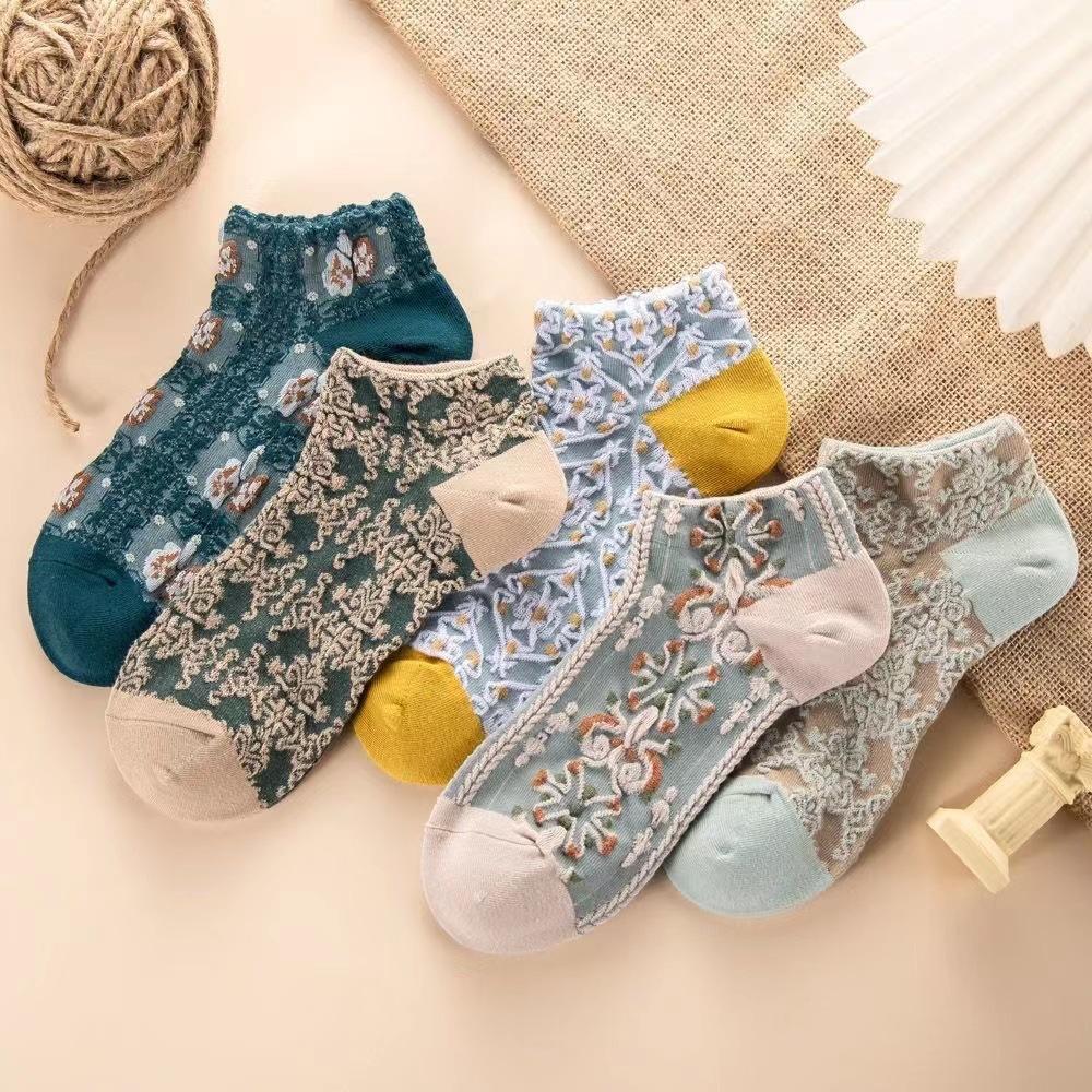 1/5 Pairs Palace Style Retro Relief Women's Socks Elegant Casual Wear Socks