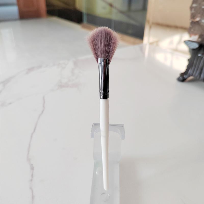 Brush Acid Skin Management Brush Highlight Brush Fan Brush Flat Small One Highlight Brush Soft-bristled Flash Powder Blush Brush