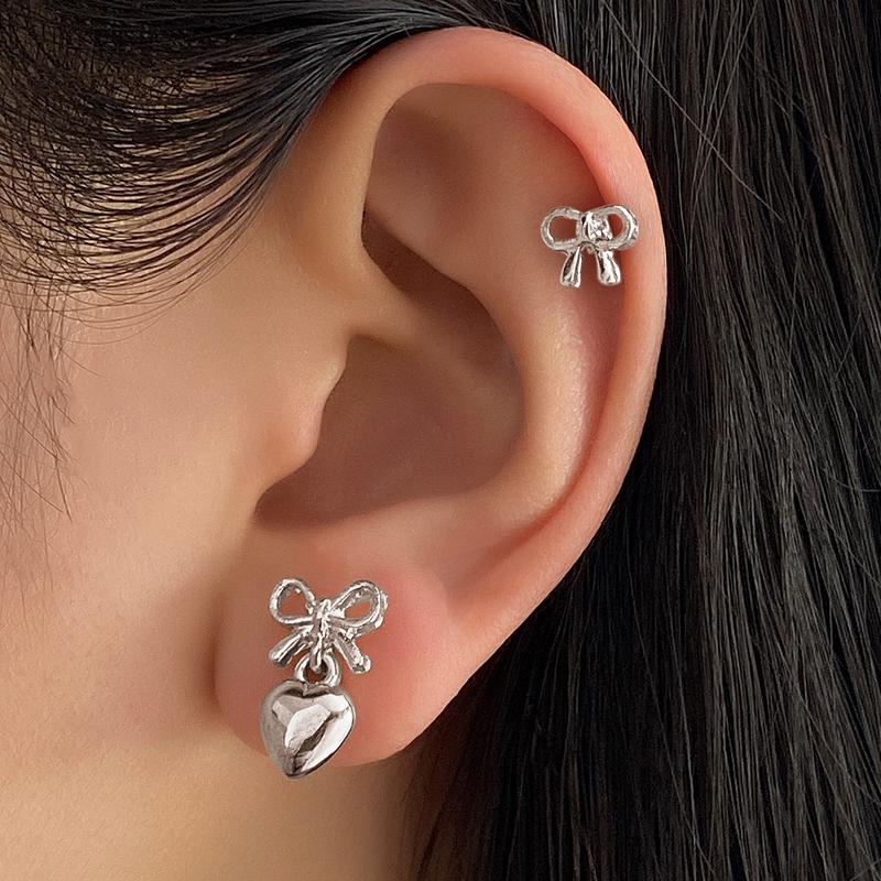 2025 New Arrival White Imitation Pearl Asymmetric Stud Earrings for Women Simple Metal Bow Heart-Shaped Earrings Date Jewelry