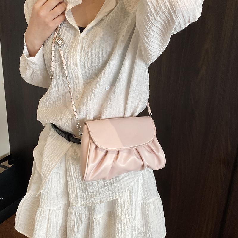 Premium Texture Beautiful Messenger Bag New Design Soft Leather Summer Popular Pleated Cloud Bag Shoulder Bag